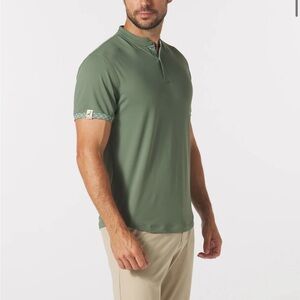 Mantra Catalyst Performance Short Sleeve Polo in Green with cuff detail Size L